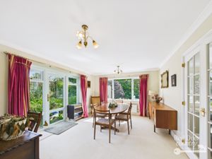 Dining Room- click for photo gallery